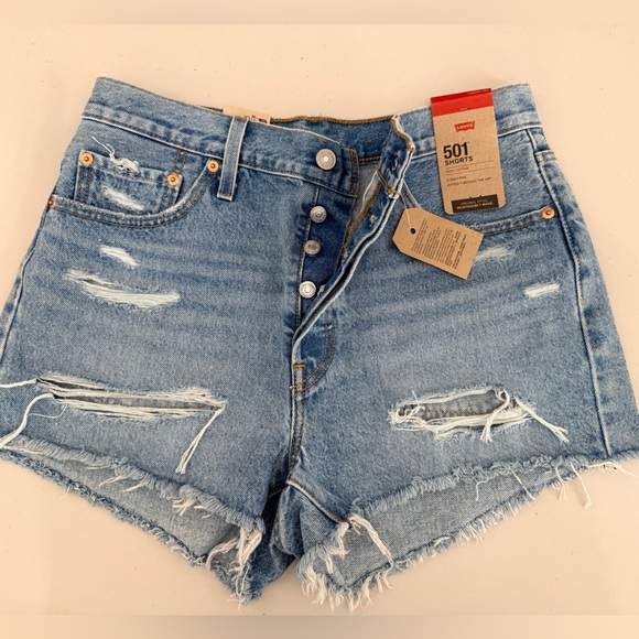 *NWT* Levi's 501 Women's Light Blue Jean Shorts Size 29 - Picture 4 of 9